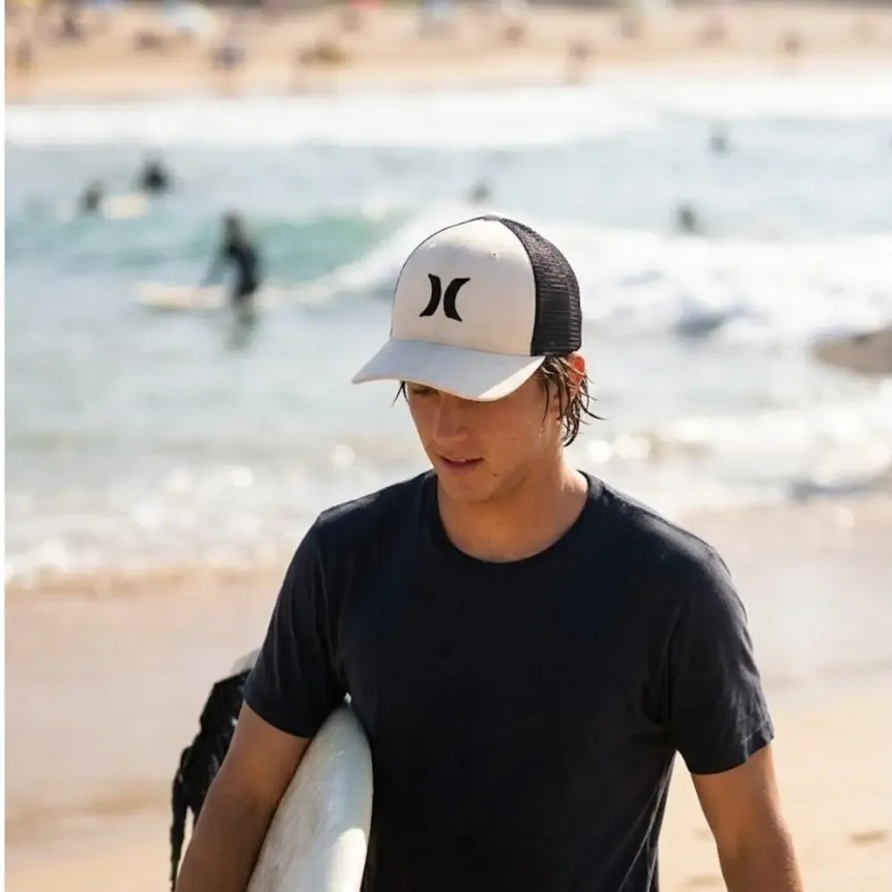Hurley Trucker Hat Black White Snapback Yupoong Classics Mesh Surfcore Skater